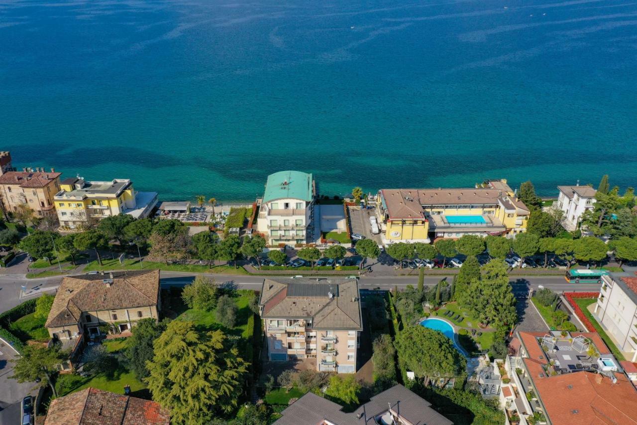 Desenzanoloft Official Partner Marriott Homes & Villas - The Sunflower Front Lake Desenzano del Garda Exteriér fotografie