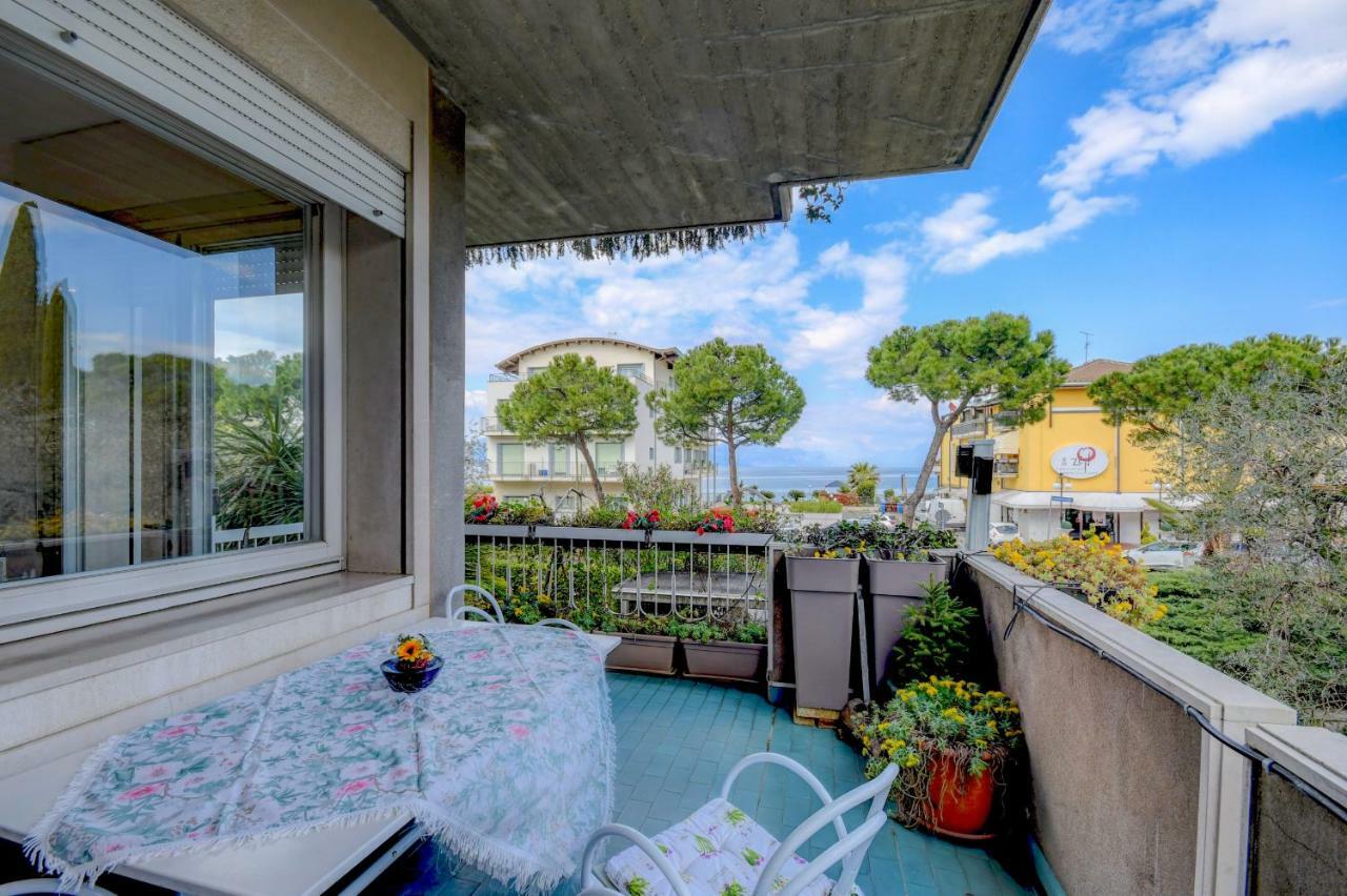 Desenzanoloft Official Partner Marriott Homes & Villas - The Sunflower Front Lake Desenzano del Garda Exteriér fotografie