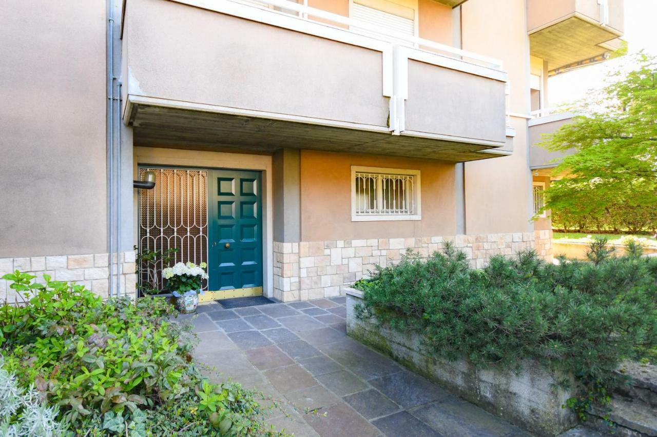 Desenzanoloft Official Partner Marriott Homes & Villas - The Sunflower Front Lake Desenzano del Garda Exteriér fotografie